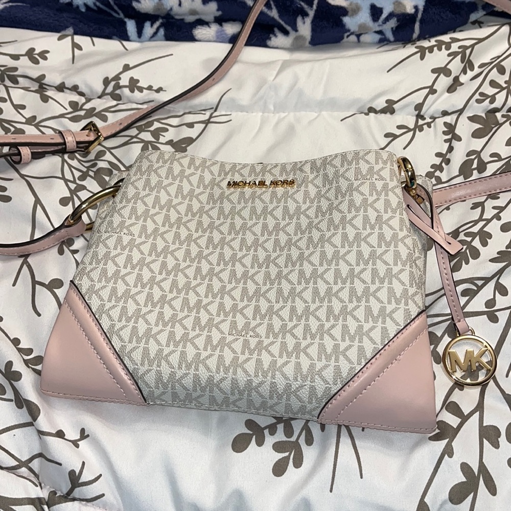Michael kors cross body bag, wallet key chain, wristlet